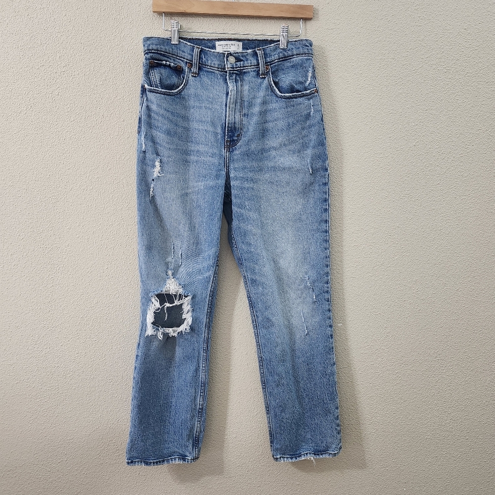 Abercrombie & Fitch 90's Straight  Ultra High Rise Jeans - Picture 2 of 15